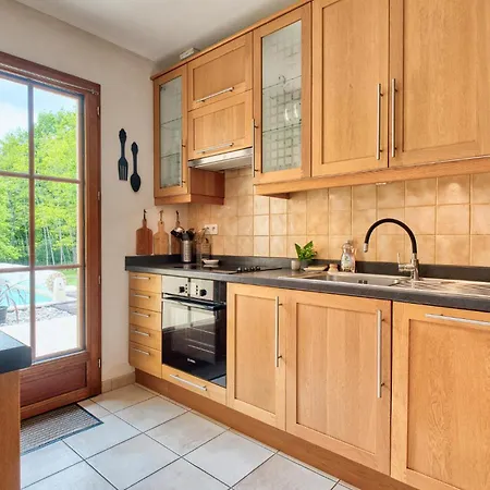 Gorgeous Home In Tremolat Trémolat