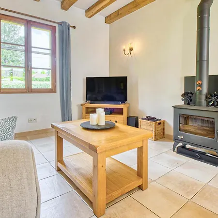 Gorgeous Home In Tremolat