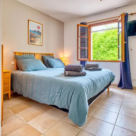 Gorgeous Home In Tremolat