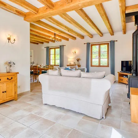 Holiday home Pet Friendly In Tremolat
