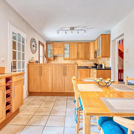 Holiday home Pet Friendly In *