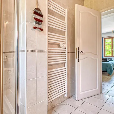 Gorgeous Home In Tremolat *